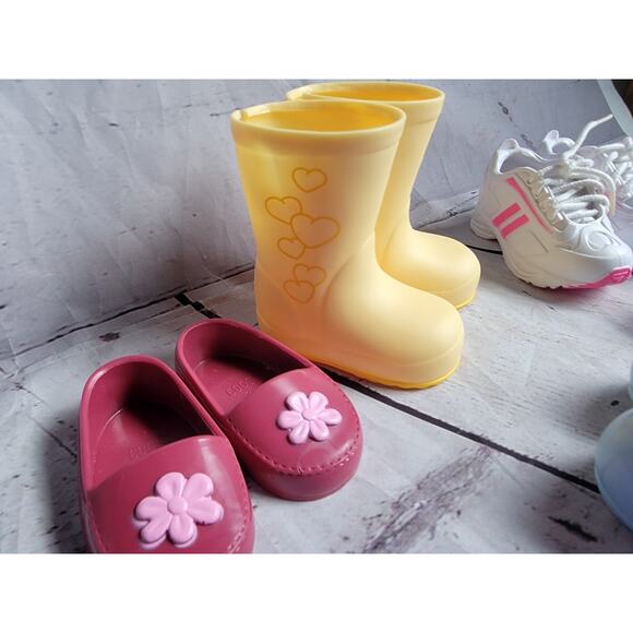Lot 7 Pairs Shoes For 18in Dolls Battat Sandles Rain Boots Sneakers Flats - Picture 8 of 9